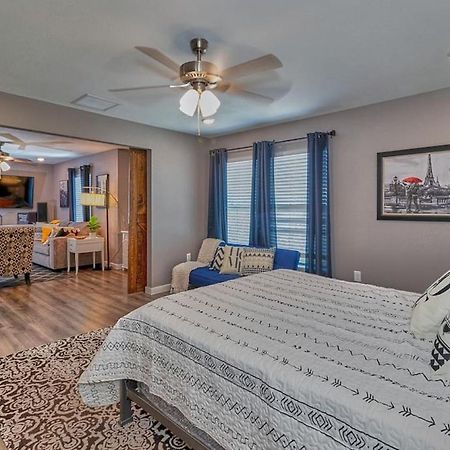 Cozy Haven Attached To Million Home - South Tampa Luaran gambar