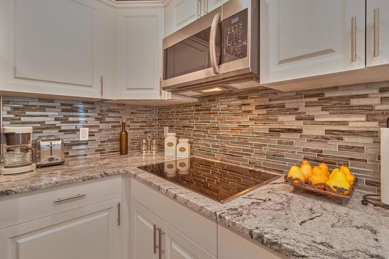Cozy Haven Attached To Million Home - South Tampa Luaran gambar
